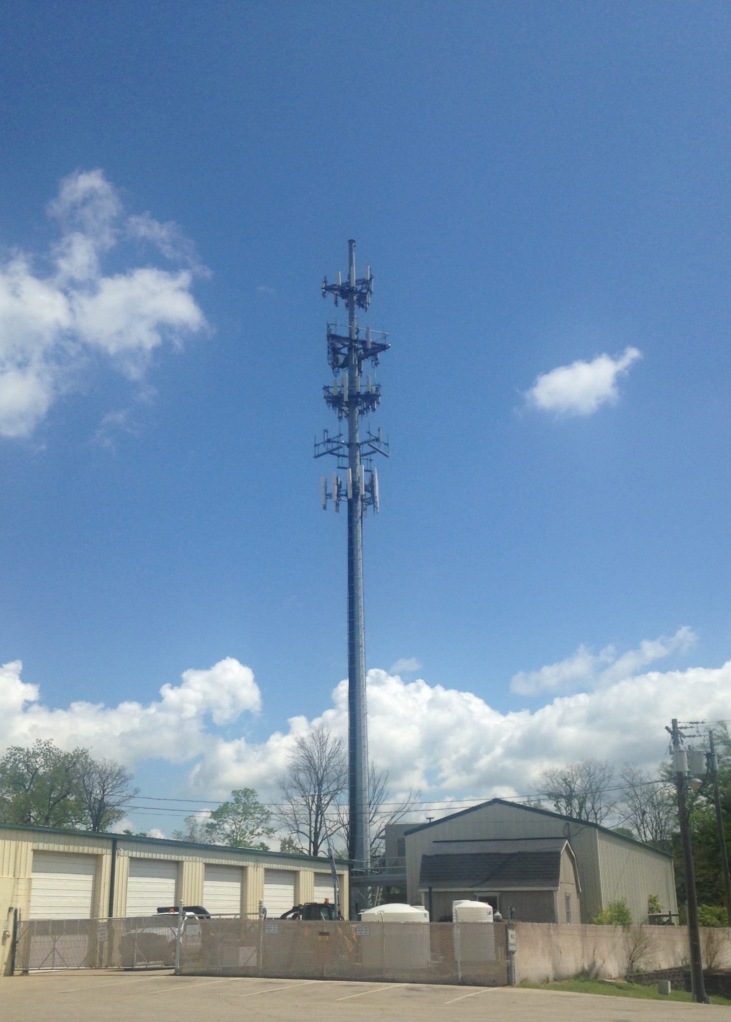 3 Reasons Why You Want A Cell Phone Tower & 2 Reasons You Don't